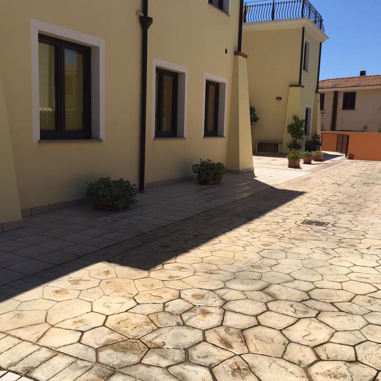 Bertolottu Residence Apartments Tortolì Eksteriør bilde